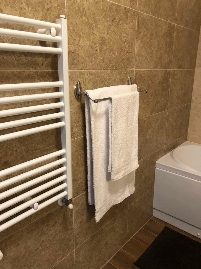 Apartament Studio Jadis Oradea Bagian luar foto